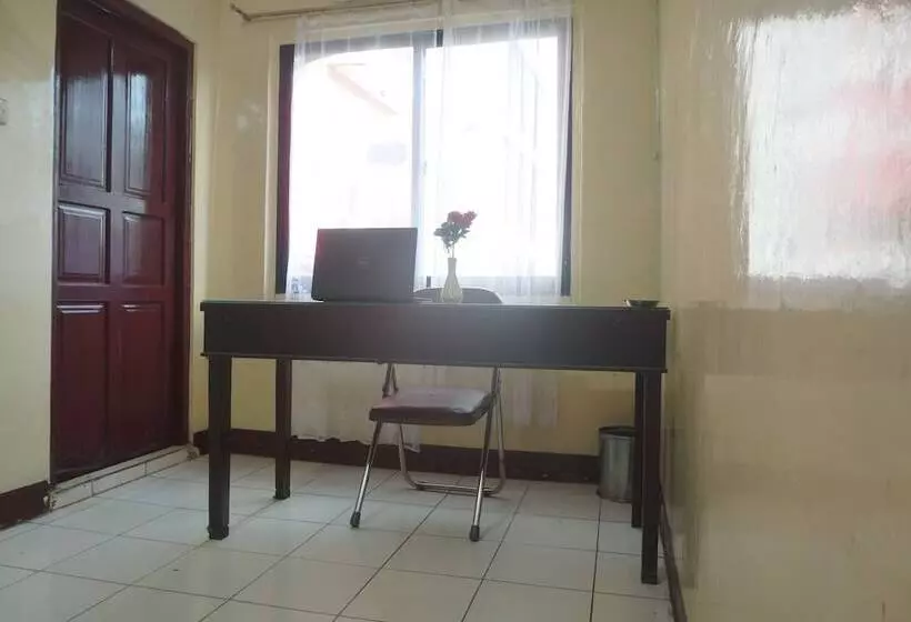 هتل O Rumah Massagena Syariah Near Gedung Olahraga Enrekang