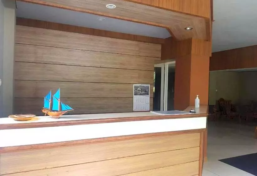 هتل O Rumah Massagena Syariah Near Gedung Olahraga Enrekang