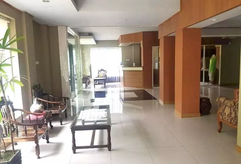 هتل O Rumah Massagena Syariah Near Gedung Olahraga Enrekang