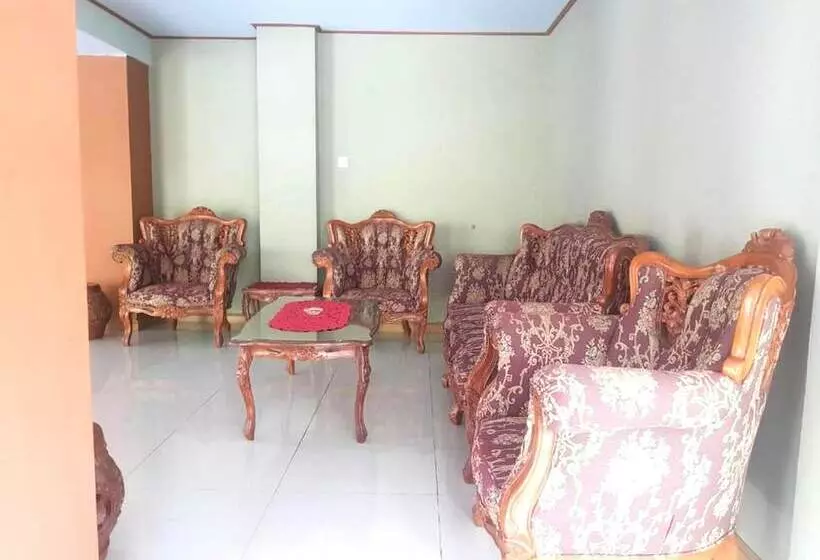 هتل O Rumah Massagena Syariah Near Gedung Olahraga Enrekang