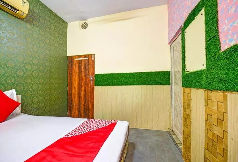 ホテル Oyo Flagship Kushwaha Palace