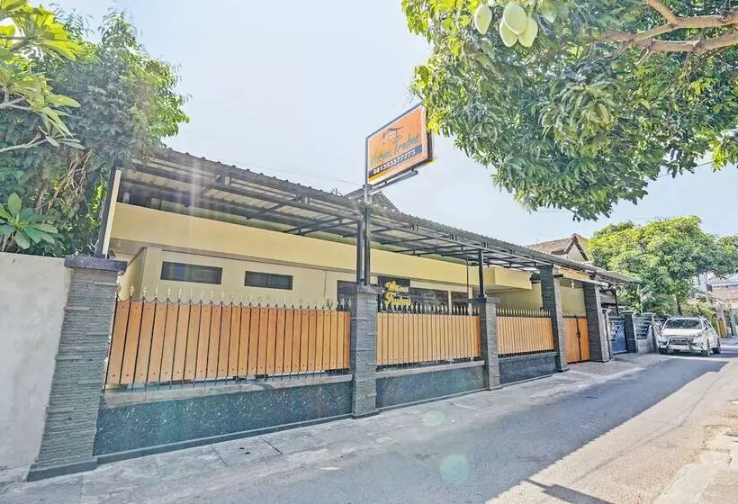 ホテル Spot On 92785 Wisma Trubus Syariah