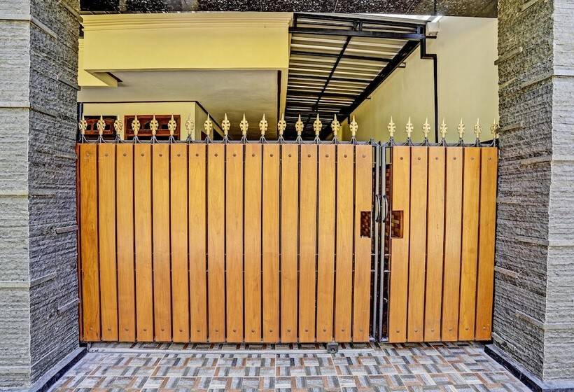 Hotel Spot On 92785 Wisma Trubus Syariah