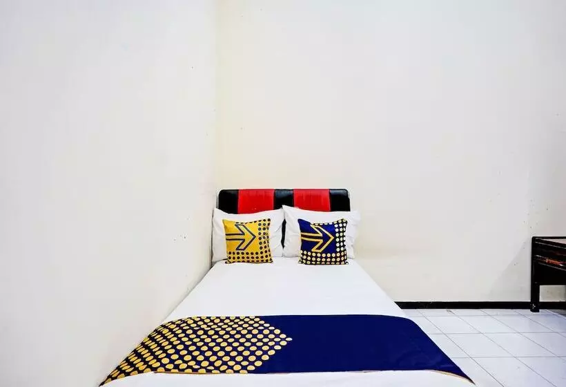 ホテル Spot On 92785 Wisma Trubus Syariah