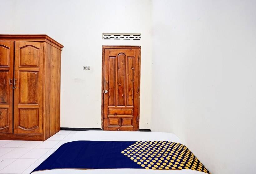 Hotel Spot On 92785 Wisma Trubus Syariah