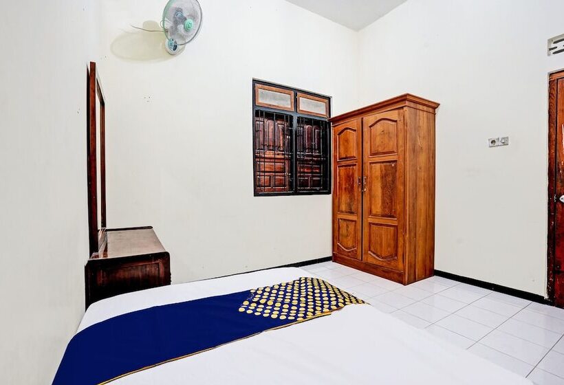 Hotel Spot On 92785 Wisma Trubus Syariah