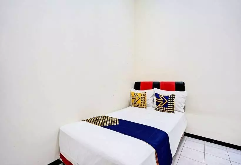 ホテル Spot On 92785 Wisma Trubus Syariah