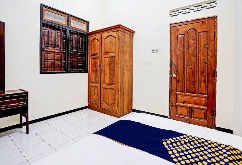 Hotel Spot On 92785 Wisma Trubus Syariah