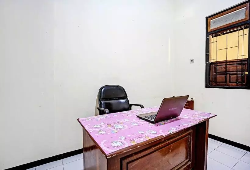 ホテル Spot On 92785 Wisma Trubus Syariah