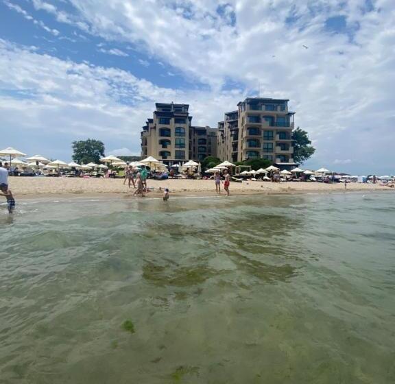 هتل Vip Club Oazis Sunny Beach