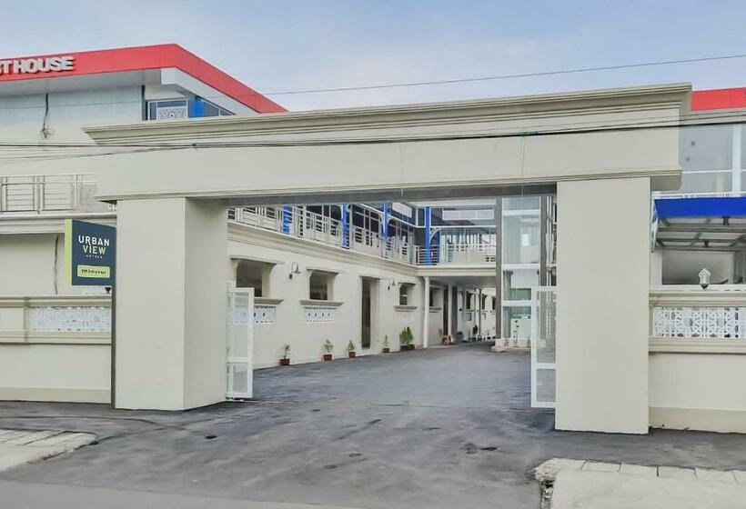 Urbanview Hotel Mm Indramayu By Reddoorz