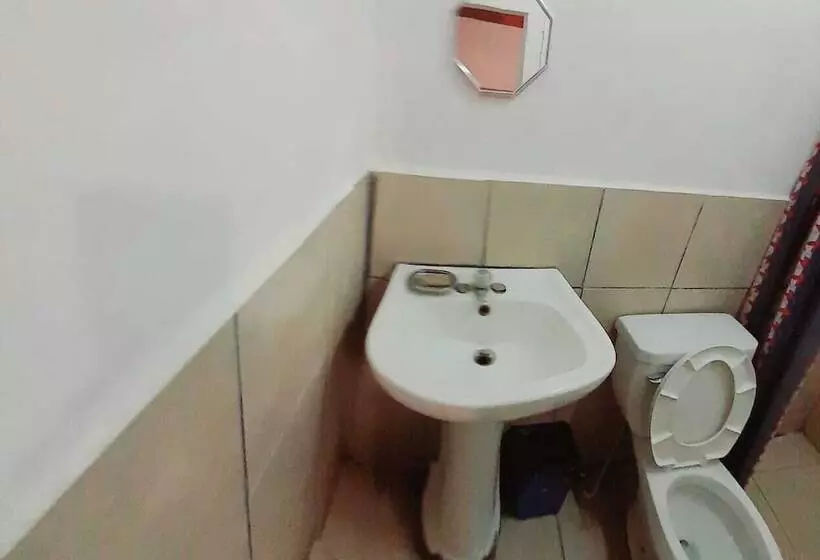 تختخواب و صبحانه Hostal Sultan