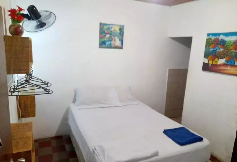 تختخواب و صبحانه Hostal Sultan