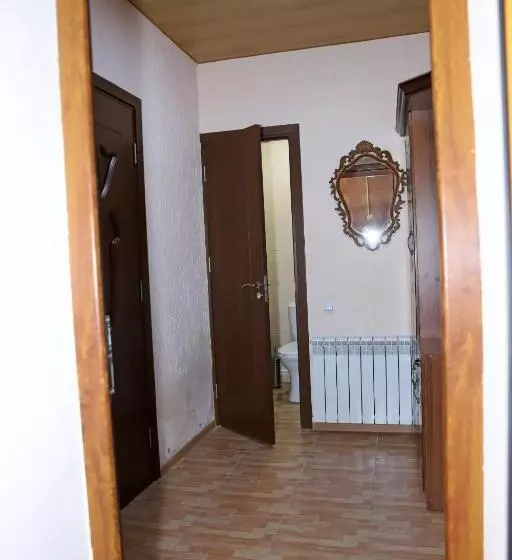 تختخواب و صبحانه J&s Hotel Vanadzor