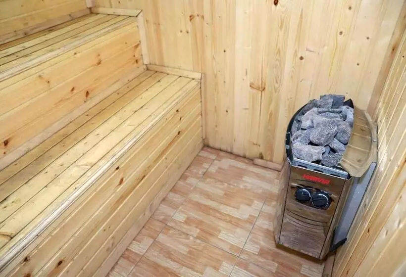 تختخواب و صبحانه J&s Hotel Vanadzor