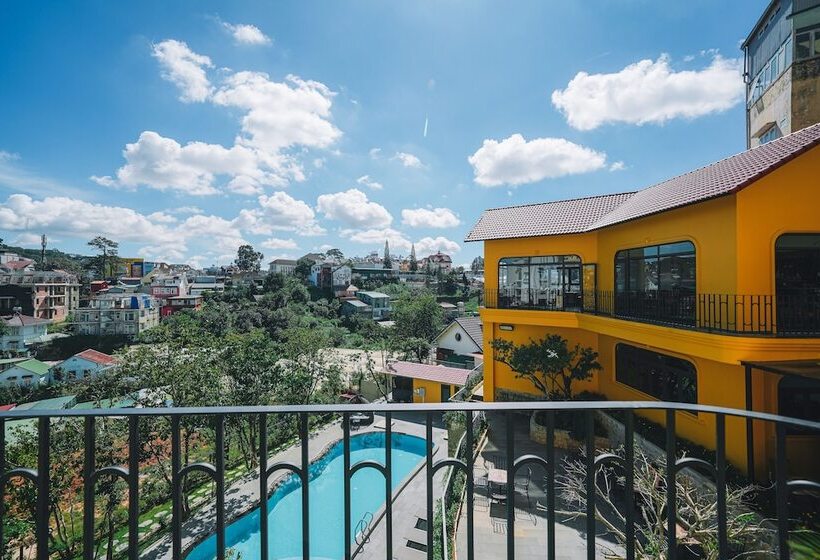 هتل Goldient Boutique