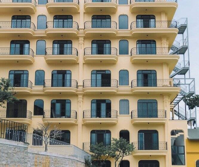 هتل Goldient Boutique