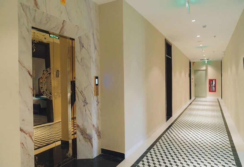 هتل Goldient Boutique