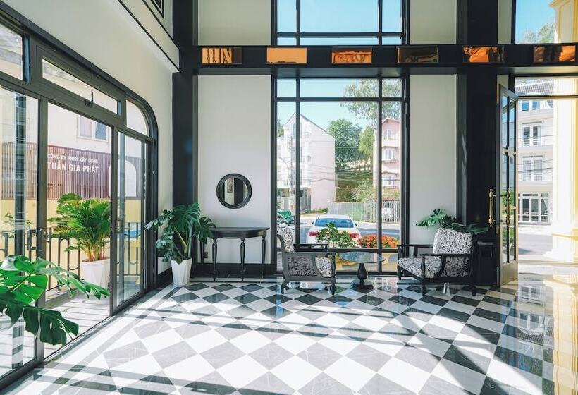 هتل Goldient Boutique