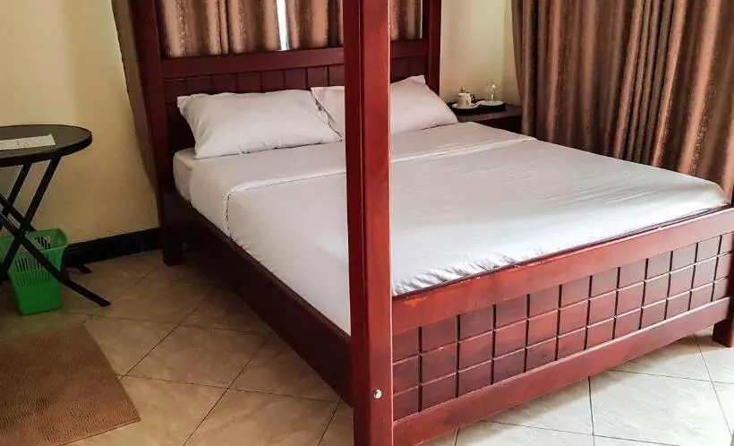 Hotel Zippy