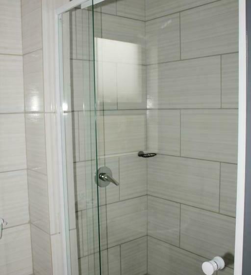 膳宿费 Emperor Lodge And Tours