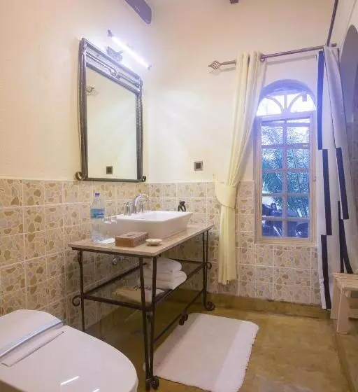 Lomakeskus Chara Africa