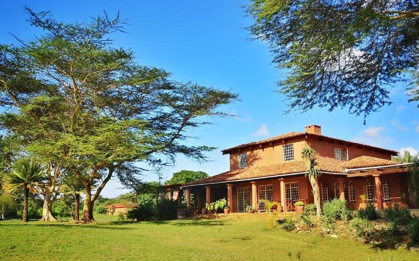 منتجع Chara Africa