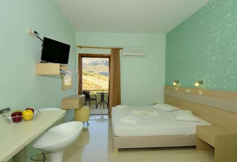 Albatros Studios & Apartments