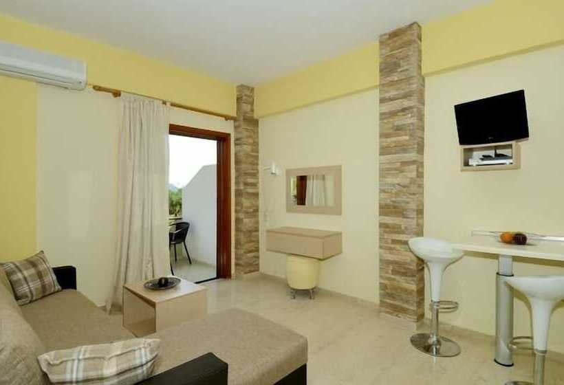 Albatros Studios & Apartments