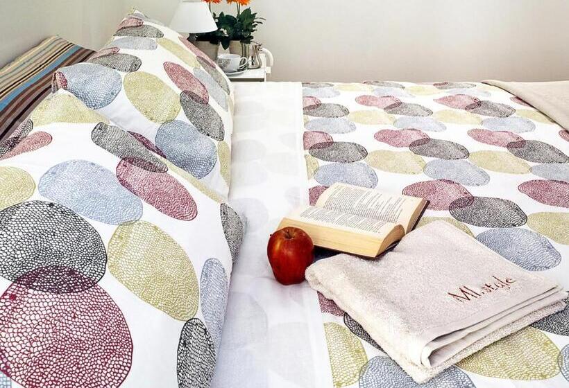 تختخواب و صبحانه Mi. Style