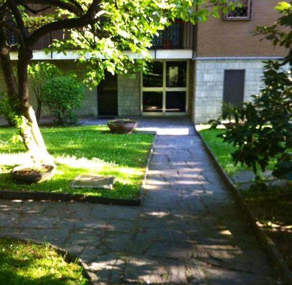 تختخواب و صبحانه Mi. Style