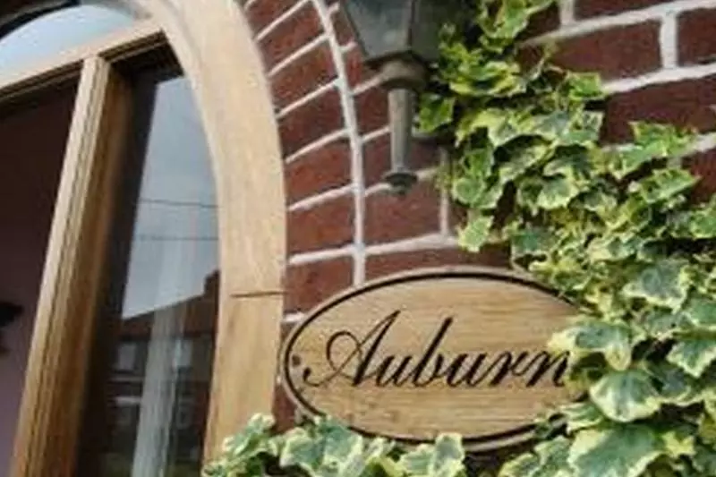 تختخواب و صبحانه Auburn