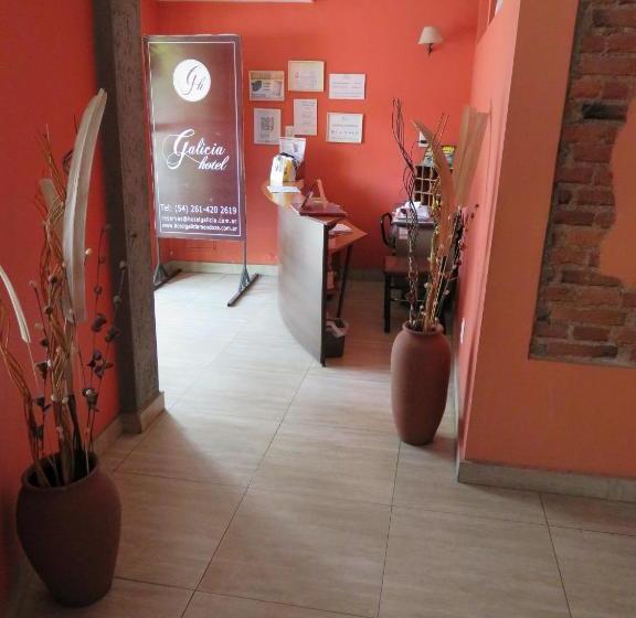 فندق فئة نجمة واحدة Galicia