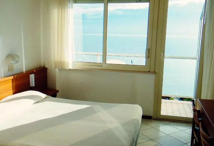 ホテル Caesar Bed And Breakfast