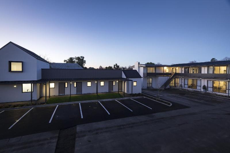 Отель Carnmore Hagley Park