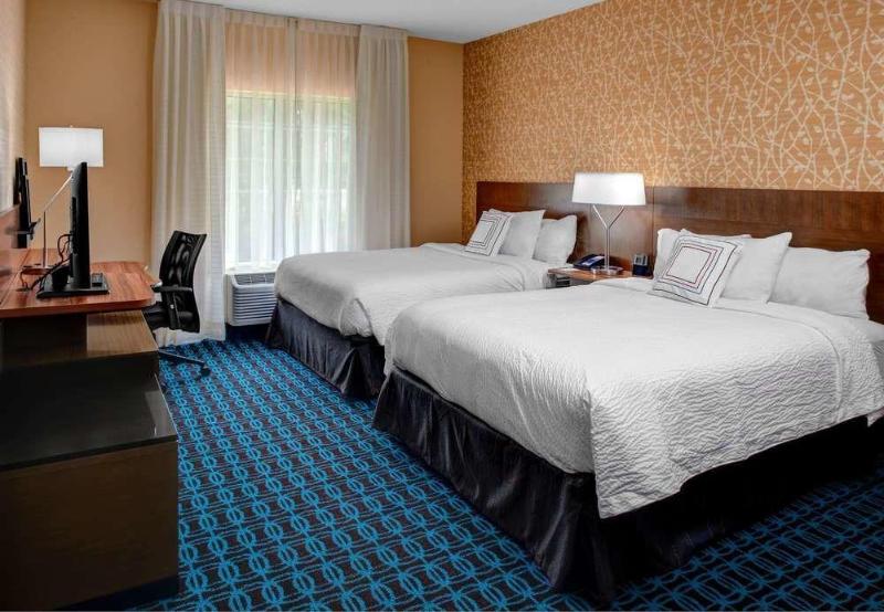 בית מלון כפרי Fairfield Inn & Suites By Marriott Douglas