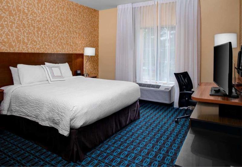 בית מלון כפרי Fairfield Inn & Suites By Marriott Douglas