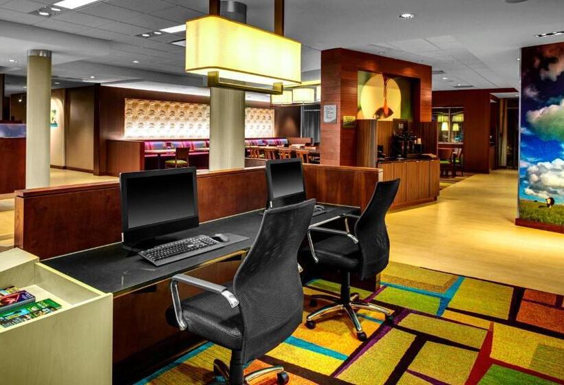 Отель Fairfield Inn & Suites By Marriott Douglas