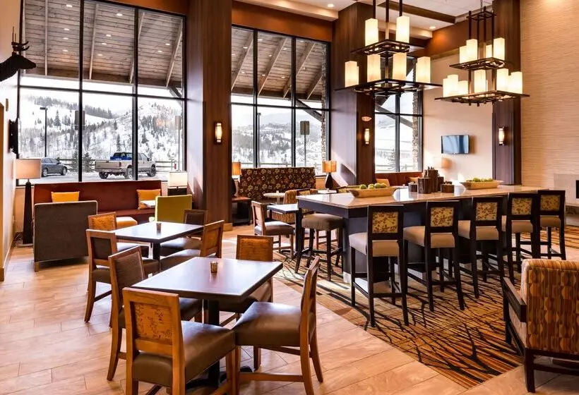 هتل Hampton Inn & Suites Silverthorne