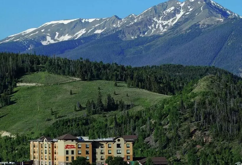 هتل Hampton Inn & Suites Silverthorne