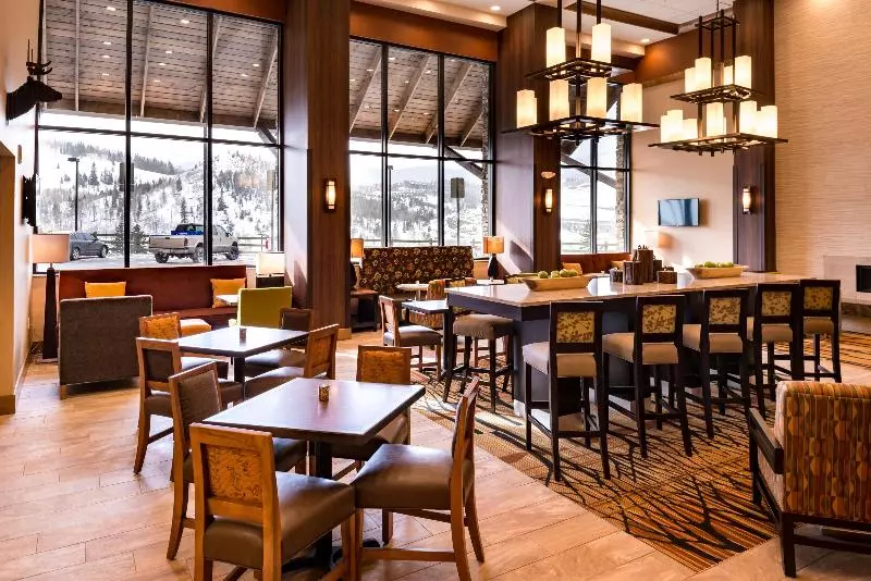 هتل Hampton Inn & Suites Silverthorne