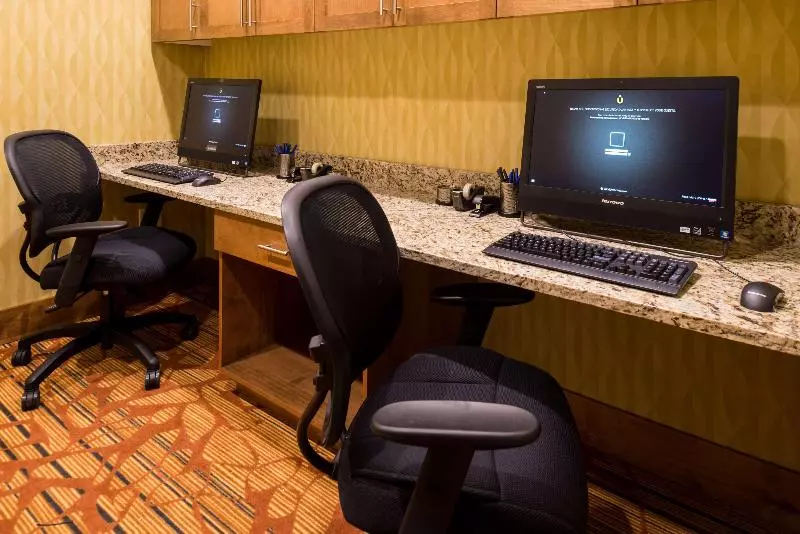 هتل Hampton Inn & Suites Silverthorne
