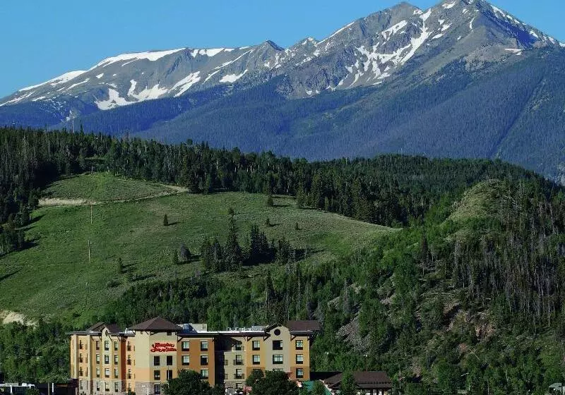 هتل Hampton Inn & Suites Silverthorne