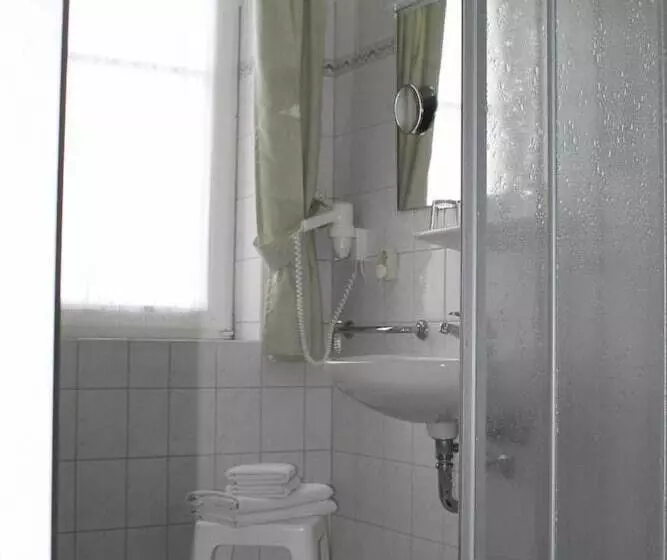 ホテル Haus Kranich