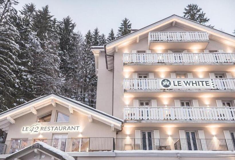 فندق Hôtel Le White   Le 42 Restaurant