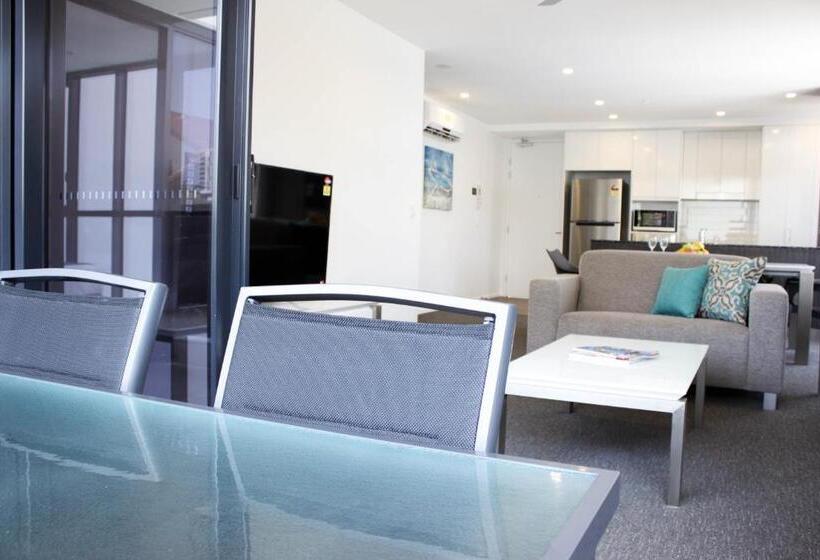 בית מלון כפרי Synergy Broadbeach   Official