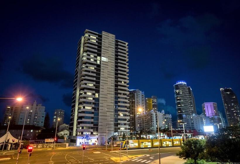 בית מלון כפרי Synergy Broadbeach   Official