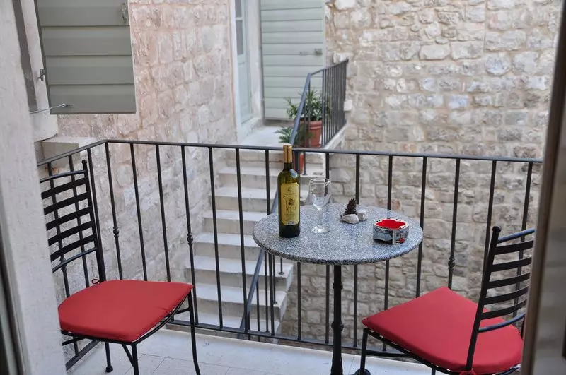 ホテル Villa Mama  Traditional Apartments In Omis