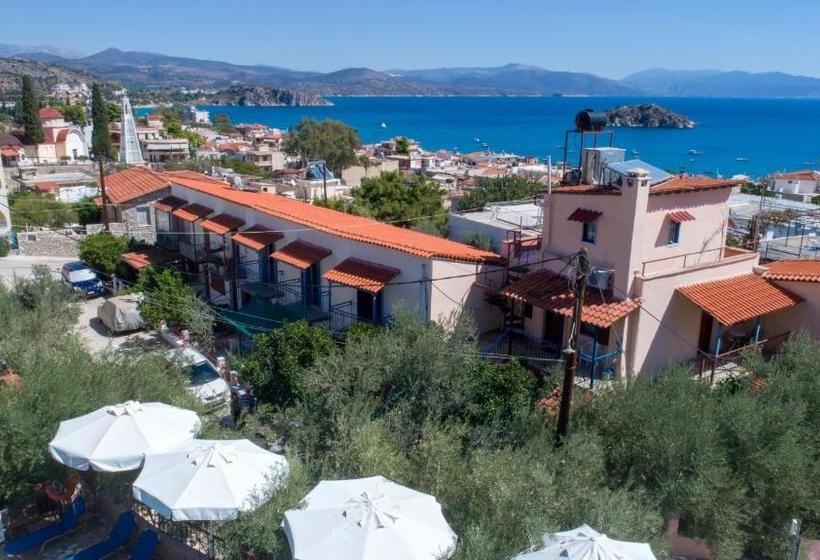 Kleoni Club Apartments