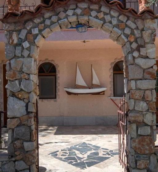 Kleoni Club Apartments